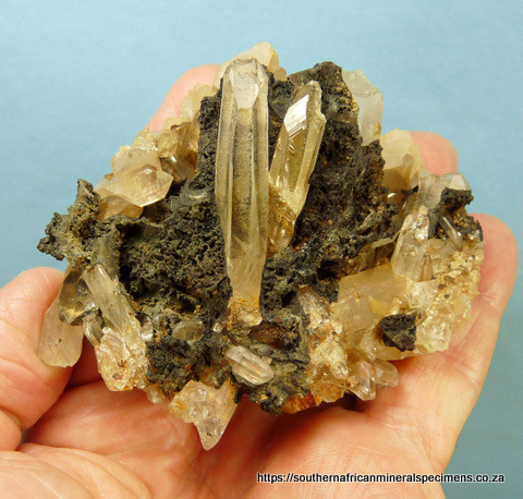 32 medium to low quality quartz crystal specimens